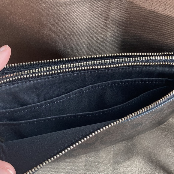 NWT Authentic Coach double zipper wristlet - Picture 5 of 8
